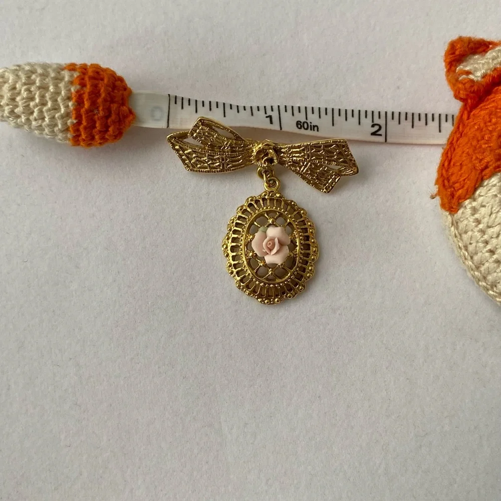 Vintage Goldtone Ribbon Bow with Porcelain Pink Rose Brooch